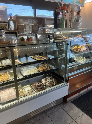 Vitrine de pâtisseries — Les 2 Blés